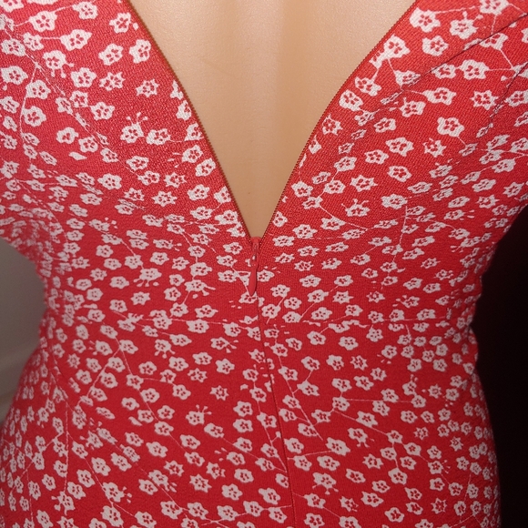 Red Ditsy Floral Ruffle Hem Knot Zipper Midi Summer Dress MEDIUM - Picture 6 of 16